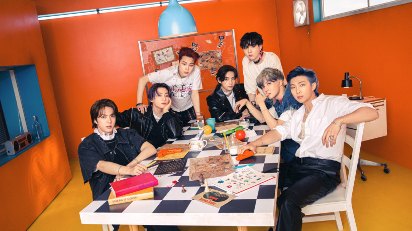Com o fim do serviço militar obrigatório de todos os membros, o BTS confirma produção de novo álbum e turnê mundial a partir de 2026