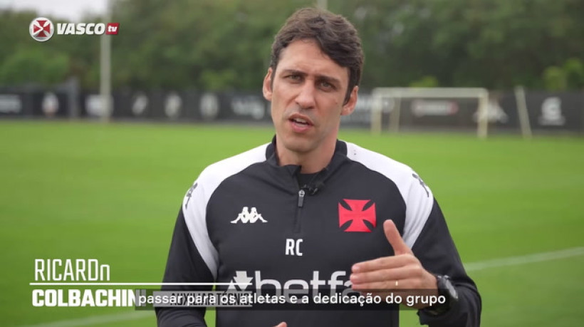 Auxiliar de Diniz comenta preparação do Vasco para amistoso internacional