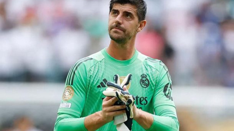 Goleiro do Real Madrid minimiza críticas da internet, elogia o nível das equipes brasileiras e do Al-Hilal e projeta equilíbrio na competição