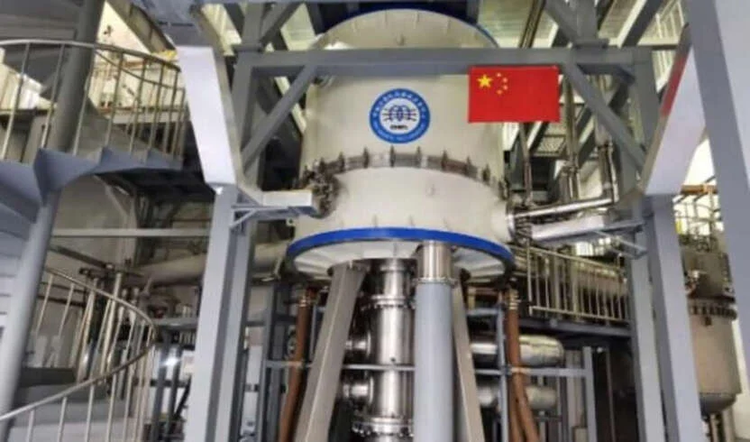 A China conseguiu superar os EUA ao criar o ímã mais potente do mundo.  Ele é capaz de produzir um campo magnético de 42,02 tesla (medida padrão para aferir densidade de fluxo magnético), 800 mil vezes mais forte que o da própria Terra. 
