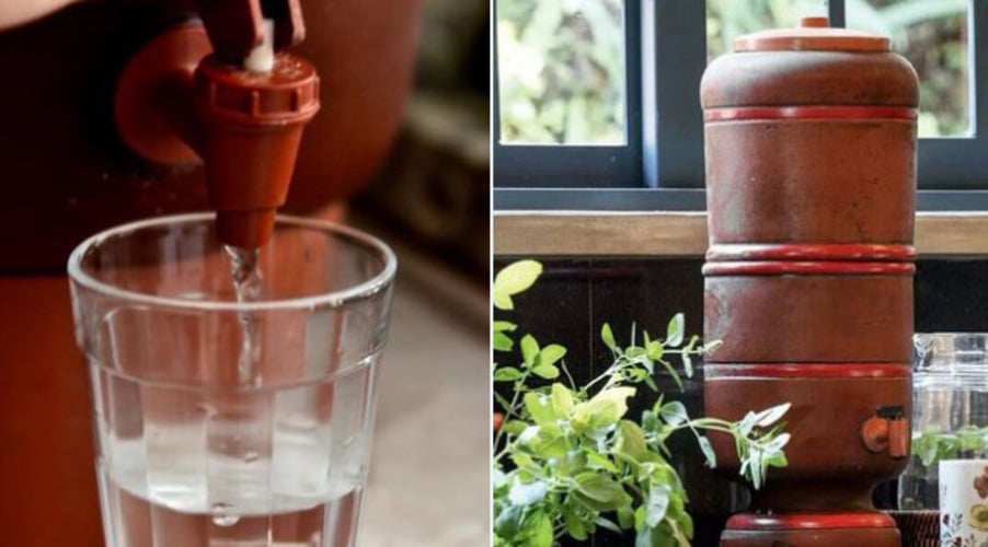 Mas existem muitos outros tipos de filtro, em formatos e materiais variados, com opções para todos os bolsos.  O filtro de barro ajuda na eliminação das impurezas e ainda mantém a água numa temperatura agradável, principalmente em época de calor forte. 