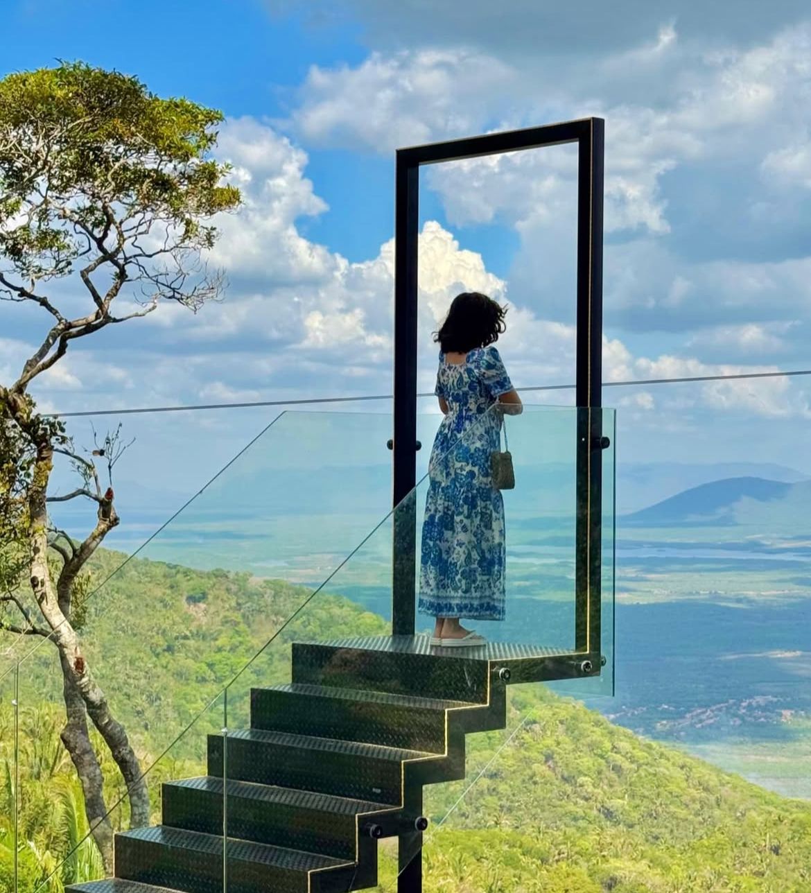 Com 2,5 metros de altura, a escada mágica oferece uma bela vista da Serra da Ibiapaba.