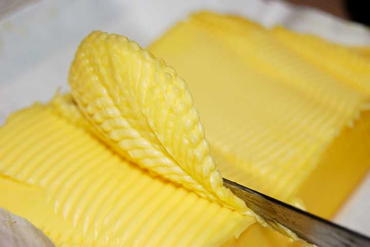 Diante disso, a indústria alimentícia passou a produzir versões com baixo teor de gordura. Paralelamente, as orientações alimentares pediam que as pessoas reduzissem a ingestão de gordura saturada.