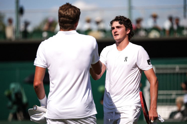 Tenista brasileiro João Fonseca garantiu classificação para terceira fase de Wimbledon