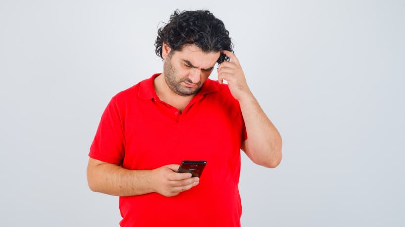 Limpar o cache do celular evita falhas em apps, melhora a velocidade e libera espaço 