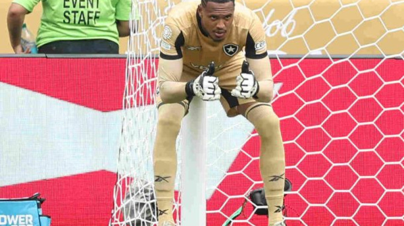 Goleiro foi o eleito o craque da partida contra o Palmeiras, pelas oitavas de final do Super Mundial dos Estados Unidos 