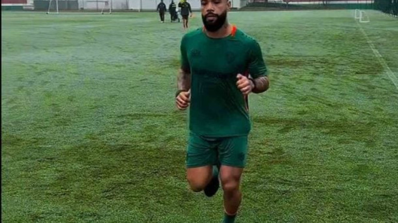 Volante se recupera de lesão no Tendão de Aquiles em meio a disputa do Mundial de Clubes e dá passo importante para retorno