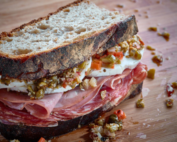 Países como Itália e Brasil são grandes exportadores de mortadela para mercados como Estados Unidos e Japão, onde o consumo cresce.
