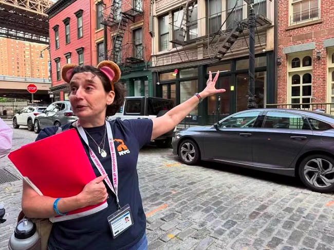 Suzanne Reisman deixou o emprego em uma ONG para dedicar-se ao projeto. Ela defende os roedores como parte da história e cultura da cidade.