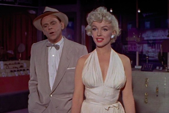 Essa não foi a primeira vez que uma peça de roupa da artista foi leiloado por um valor exorbitante. Em 2016, o vestido branco que ela usou em O Pecado Mora ao Lado (1955) foi vendido por US$ 4,6 milhões (cerca de R$ 26 milhões!).