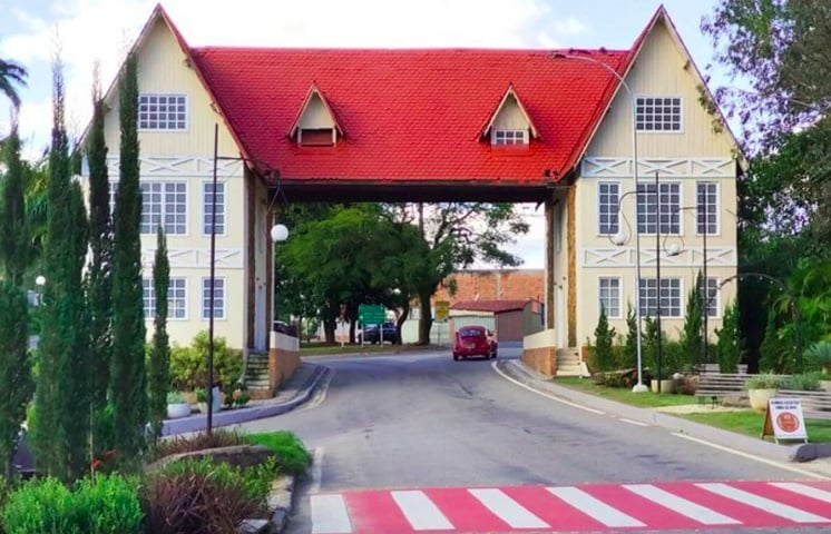 Nos últimos anos, Miguel Pereira tem investido significativamente no turismo, tornando a cidade um destino familiar popular.