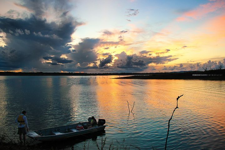 Além da Lagoa Azul, Niquelândia oferece outras atrações naturais e históricas, como o Lago de Serra da Mesa (foto), a Cachoeira de São Bento e o povoado de Tupiraçaba (antiga Traíras).