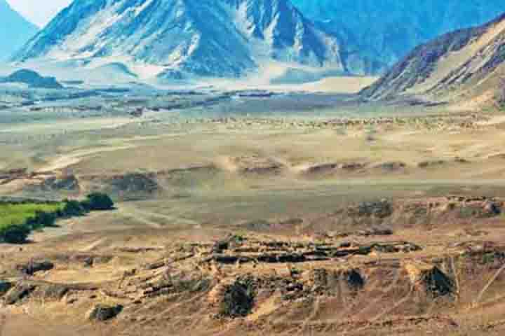 Chupacigarro compõe um conjunto de sítios arqueológicos no vale de Supe, que inclui a Cidade Sagrada de Caral. Todos fazem parte da antiga civilização de Caral.
