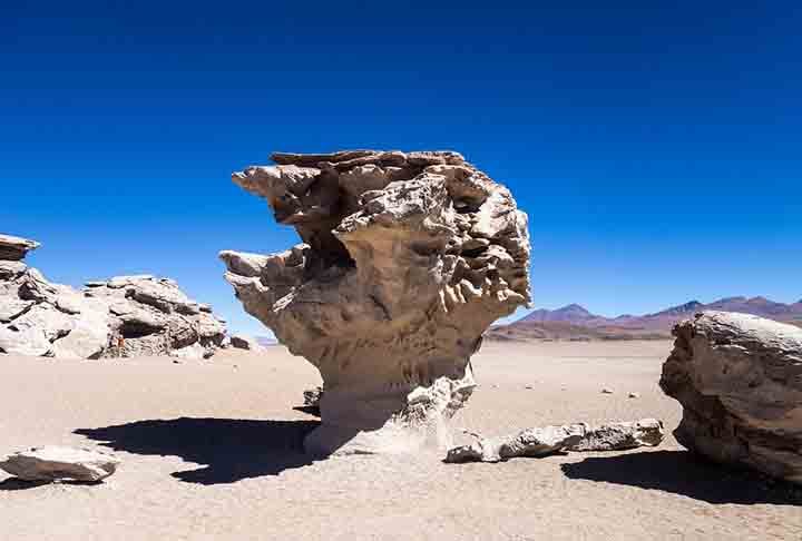 A atração turística do Salar de Uyuni é uma das principais fontes de receita para a região.
