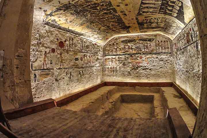 Os túmulos competem em celebridade com as pirâmides entre as atrações turísticas do Egito.
