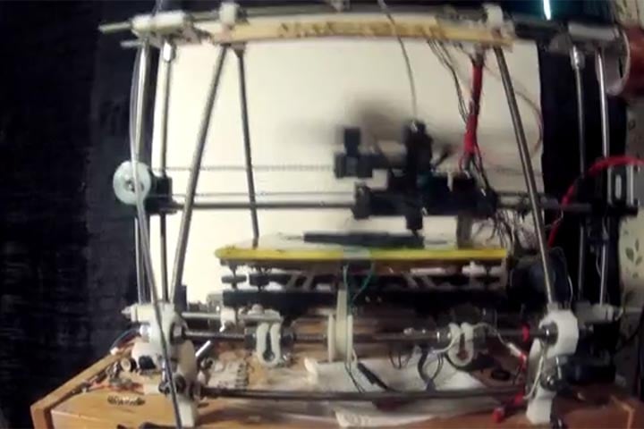 “Com a tecnologia podemos fazer centenas de casas, habitações populares em um prazo muito exíguo e com um custo menor”, afirmou Katz. 
