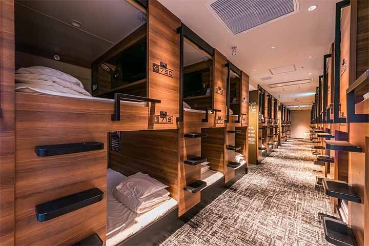 Como os espaços nos hotéis-cápsula são muito próximos, é importante seguir algumas regras de boa convivência.