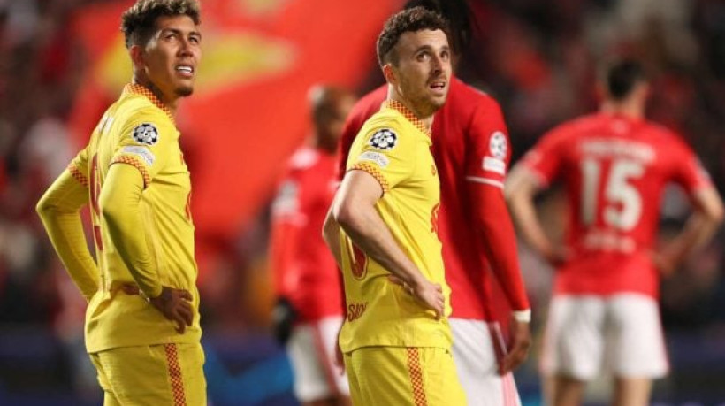 Brasileiro relembra momentos no Liverpool e deseja força à família do ex-companheiro, vítima de um acidente de carro junto com o irmão