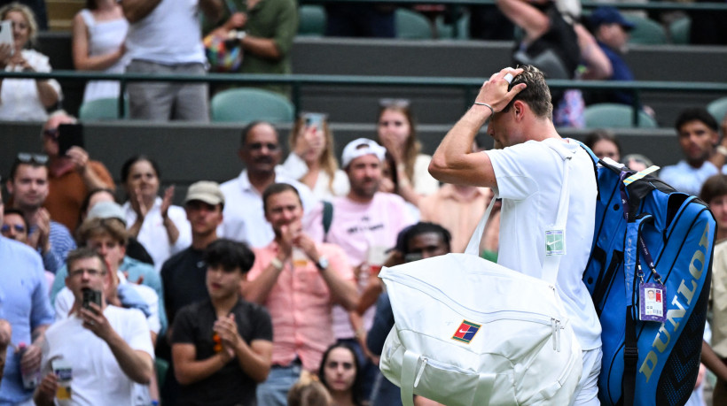 Jack Draper decepcionou em casa ao ser eliminado em Wimbledon diante da torcida; o revés simboliza uma edição cheia de surpresas inesperadas