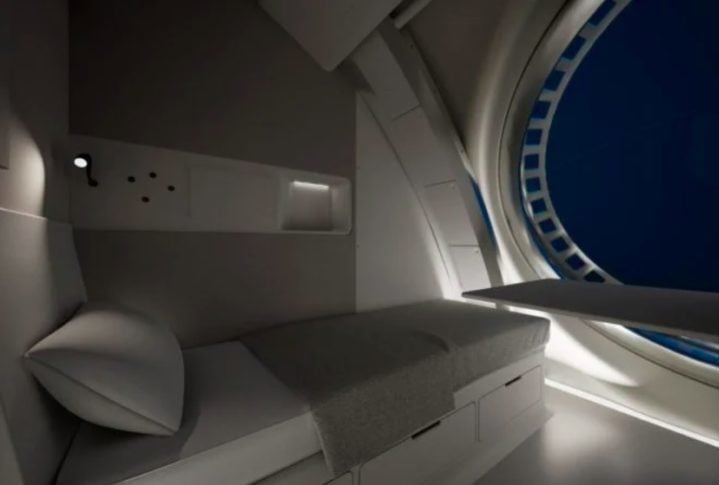 A empresa também deu detalhes sobre as acomodações. Eles afirmam que no quarto privado, uma pessoa com 1,80m de altura pode dormir confortavelmente, pois, além do espaço amplo, o cômodo também conta com grandes janelas. 