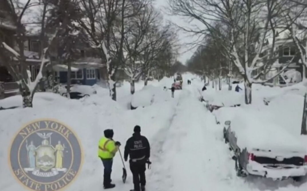 Buffalo, no estado de Nova York, onde geralmente as temperaturas são baixas, foi um dos locais mais afetados. 