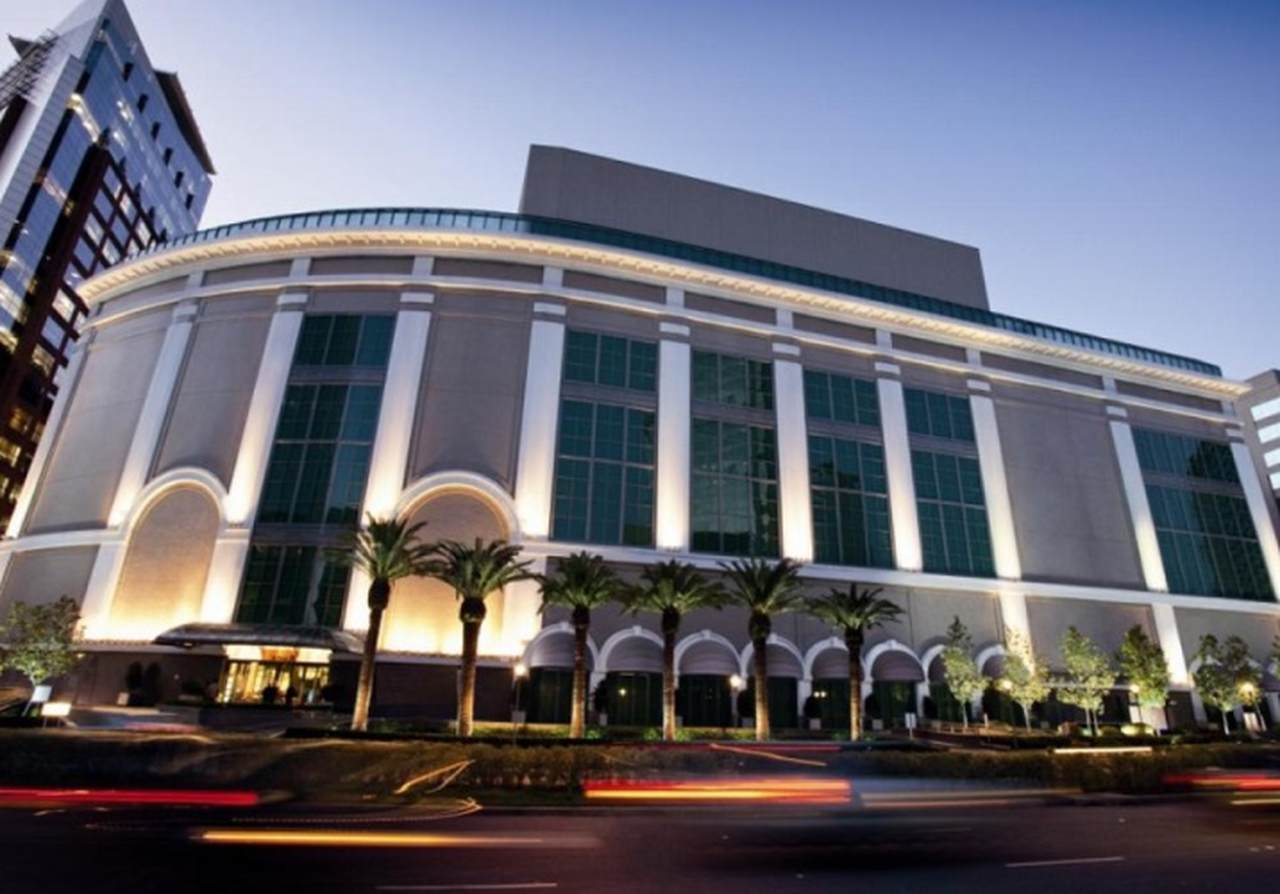 Bairros como os Jardins e Vila Olímpia, conhecidos por sua alta valorização, por exemplo, exigem grandes investimentos, principalmente quando se trata de aluguel e compra de imóveis.