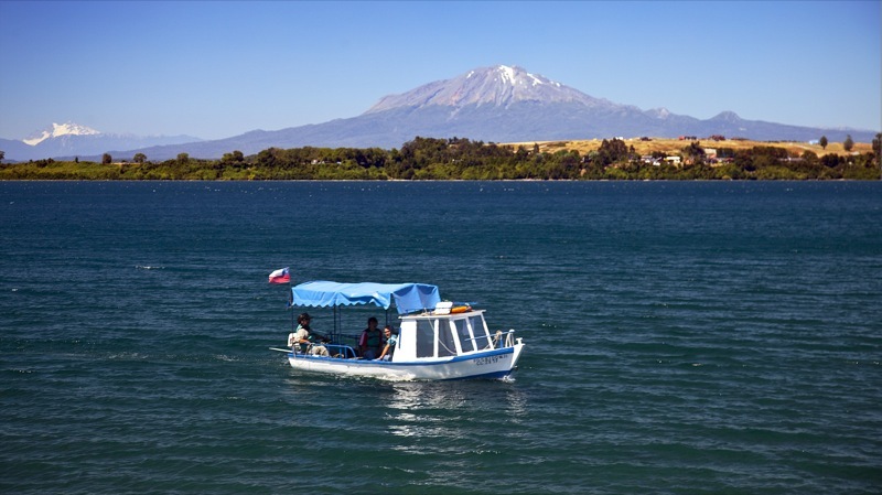 A região é popular para atividades como esportes náuticos, pesca e turismo rural, com uma combinação de beleza natural e cultura local.