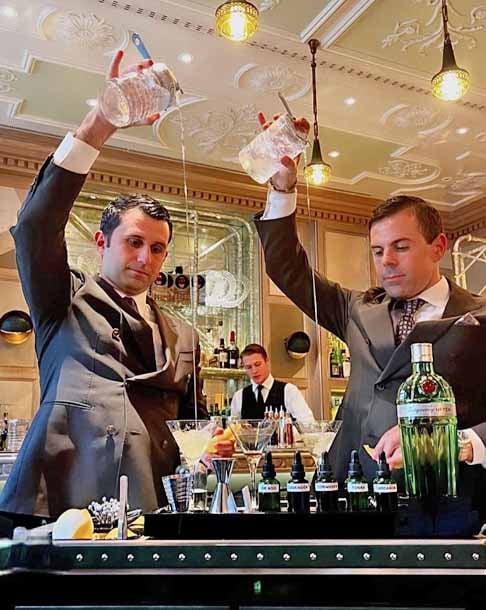 O Connaught Bar, localizado em Londres, Inglaterra, fica dentro de um hotel cinco estrelas.