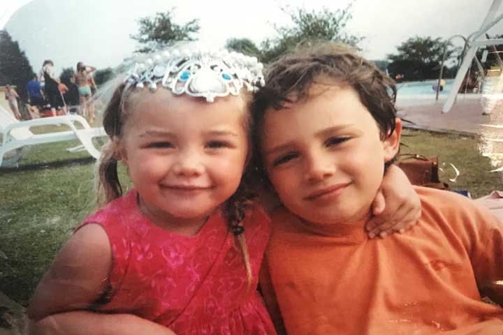 Nascida em 3 de janeiro de 1996, na cidade de Oxford, na Inglaterra, Florence Rose Pugh viveu parte de sua infância na Espanha. 

