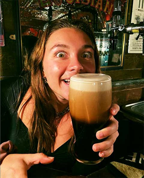 O filme reafirma o momento de grande evidência e prestígio de Florence Pugh. Ela é um dos nomes de Hollywood em ascensão na atualidade. 
