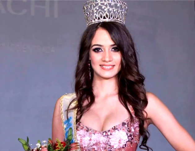 Laura Elena Zúñiga (2008) - A modelo mexicana perdeu as coroas de Miss Sinaloa (estado do México) e Miss América Hispânica ao ser presa com um grupo armado. Depois, foi solta, mas os prêmios foram perdidos. 