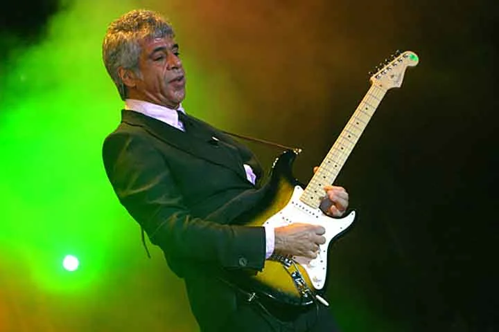 Em 1986, o álbum Lulu bateu recordes de vendagem na época, chegando a 200 mil cópias. Entre os sucessos, canções como Casa e Minha Vida e Um Pro Outro, composições solo do cantor.
