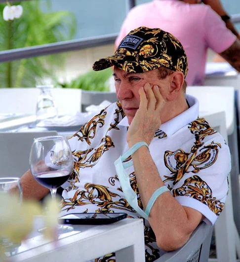 Na Venezuela, um escândalo envolveu Osmel Souza, organizador de concurso de Miss apelidado de czar da beleza. Ele renunciou após acusação de assédio, abuso, corrupção e tráfico de mulheres. 