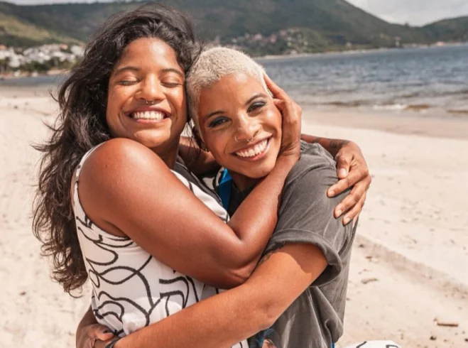 A primeira autópsia, no dia 26/6 em um hospital de Bali, concluiu que Juliana morreu por causa de múltiplas fraturas e lesões internas, com hemorragia, cerca de 20 minutos após o trauma. E descartou hipotermia. Mas não informou dia e hora da morte. A família quer esclarecimentos. 