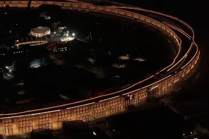 A construção impressionante foi reconhecida pelo Guinness World Records em fevereiro e recentemente inaugurada na ilha artificial de Yumeshima, que fica em Osaka.