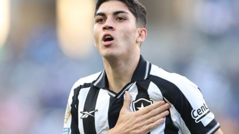 Zagueiro não cumpriu as metas previstas no contrato com o Glorioso 