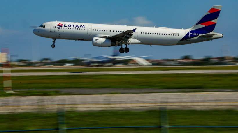 Voos da Latam entre Fortaleza e Parna&iacute;ba foram suspensos; Anac afirma que a decis&atilde;o partiu da companhia a&eacute;rea
