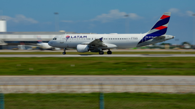 LATAM reforça malha internacional para América do Norte e Europa em 2026
