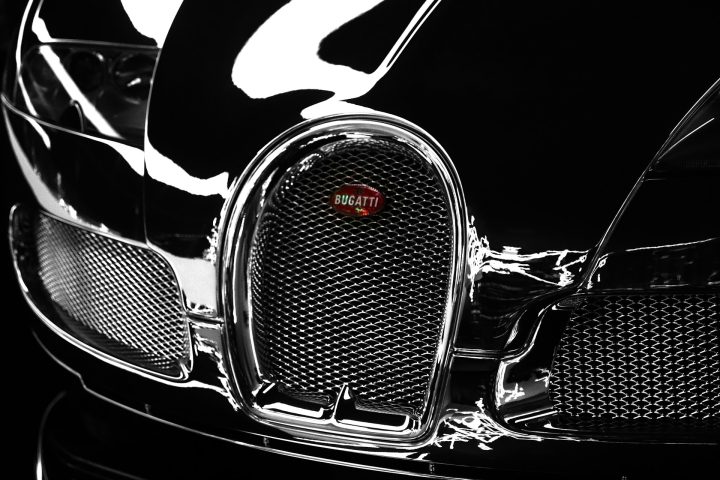 Em 2021, a Bugatti entrou em uma nova fase ao se unir à fabricante croata Rimac Automobili, especializada em veículos elétricos de altíssimo desempenho. 