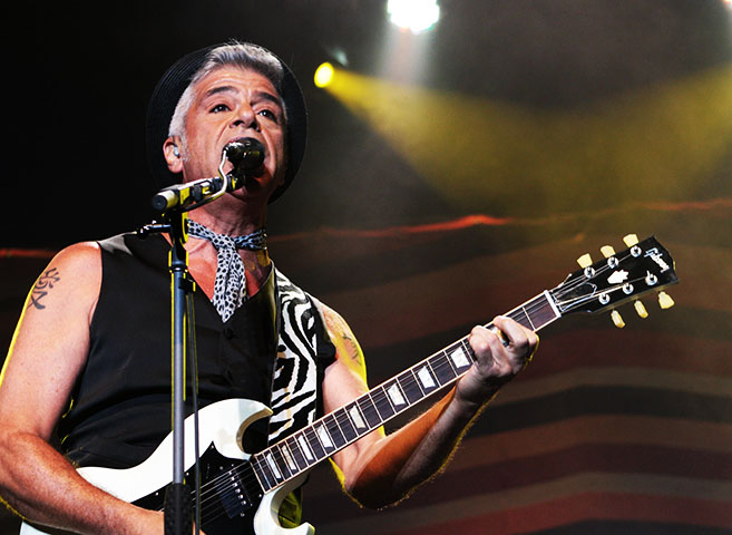 A música título do álbum foi regravada ao longo dos anos por diversos grandes nomes da MPB como Marisa Monte, Netinho, Zizi Possi, Zé Ramalho e Jota Quest.