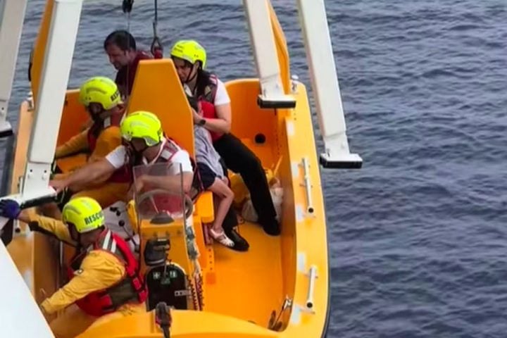 Diversos passageiros relataram o incidente nas redes sociais, elogiando a eficiência da equipe de resgate.