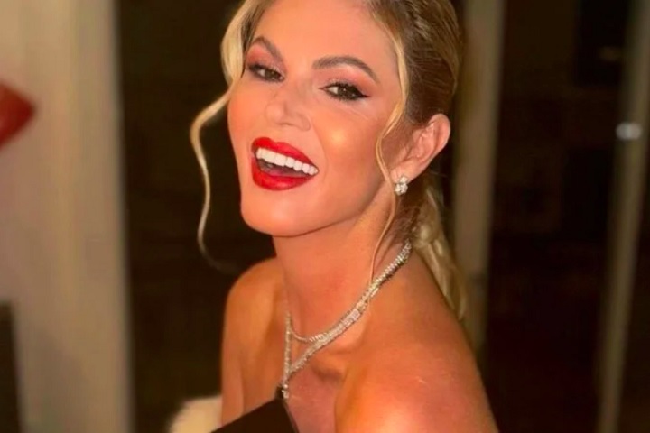 Durante os anos 1980 e 1990, participou de concursos de beleza e foi modelo na Itália, antes de retornar ao Brasil.