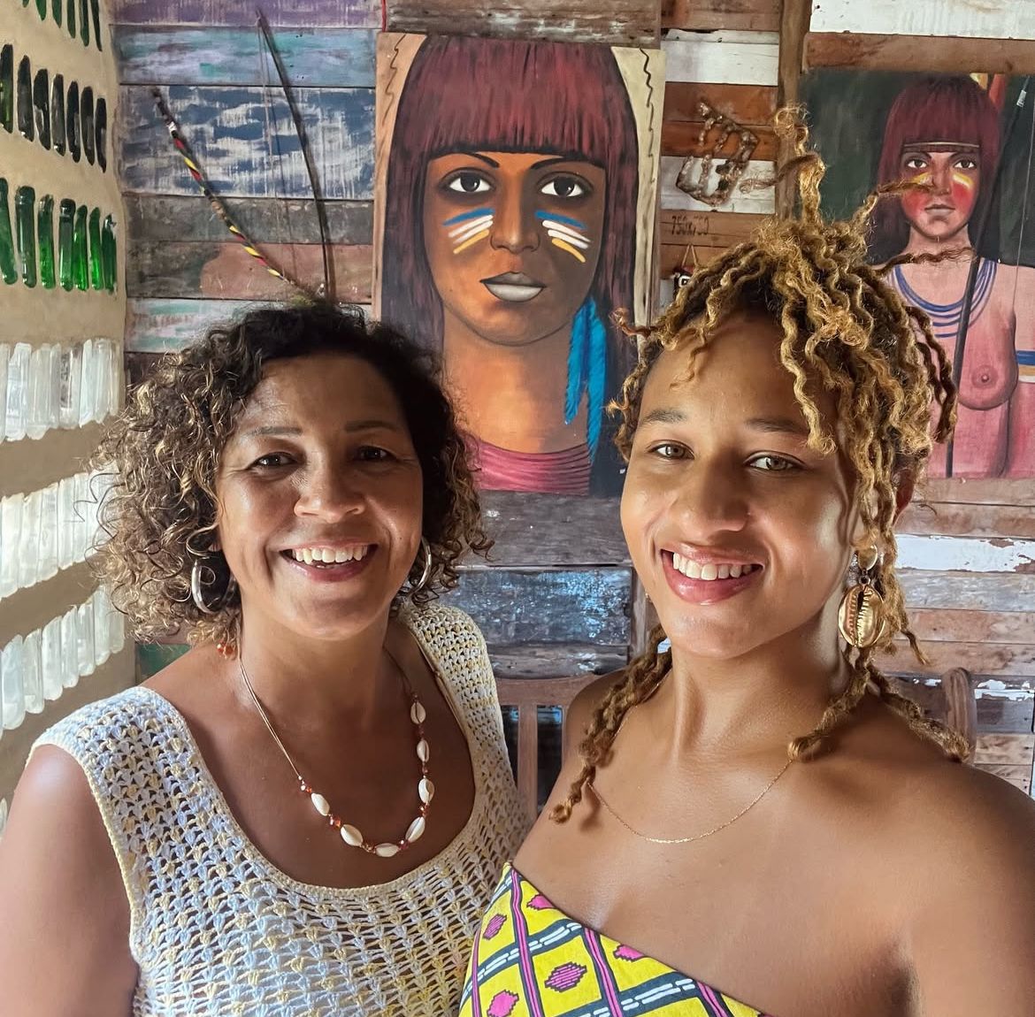 Com histórico de 10 anos trabalhando com sustentabilidade, mãe e filha também são fundadoras da marca Cabrochas.