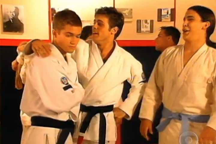 O ator, ao longo da carreira, teve papéis marcantes na TV, como o Tatuapu de Uga Uga (Globo) e o Danilinho de Os Mutantes (Record). Em 2023, chamou atenção ao ser um dos participantes do reality No Limite.