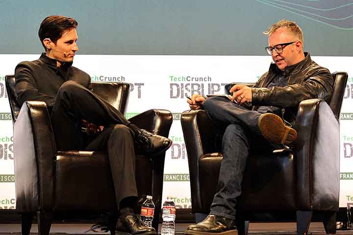 Dos seus 100 filhos, apenas seis são reconhecidos oficialmente; os demais foram concebidos por doação de esperma.