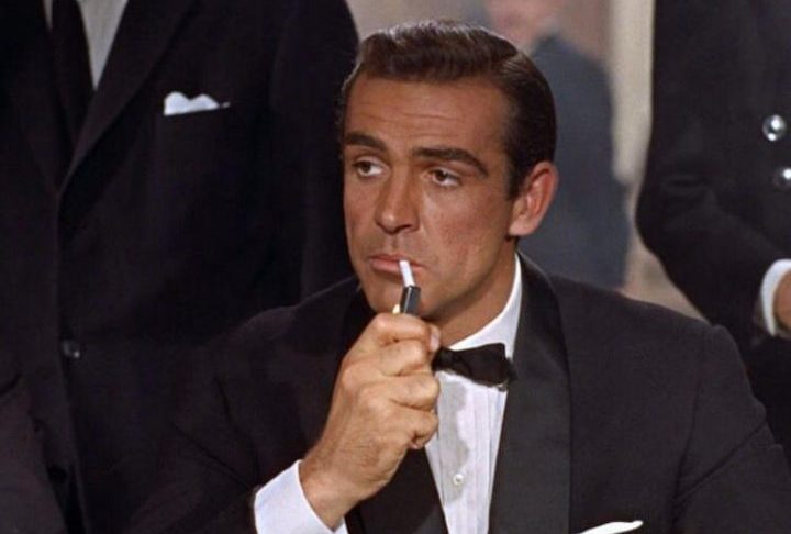 Já Sean Connery não gostou de atuar na franquia “007”. O lendário ator britânico, que interpretou o agente secreto em 6 filmes, revelou ao jornal The Guardian: Eu sempre odiei a droga do James Bond. Eu mesmo o mataria”. 