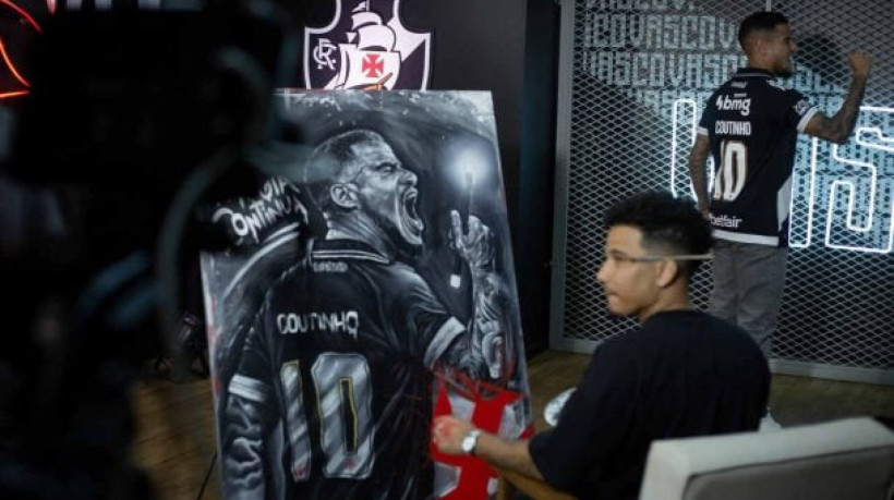 Atleta vive seu melhor momento, sob a batuta de Diniz, e superar mau desempenho da maioria dos últimos que usaram número emblemático