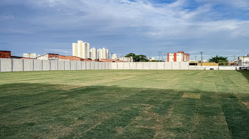 Campo anexo na sede do Cear&aacute; servir&aacute; para diminuir o desgaste do gramado principal de treinamentos 