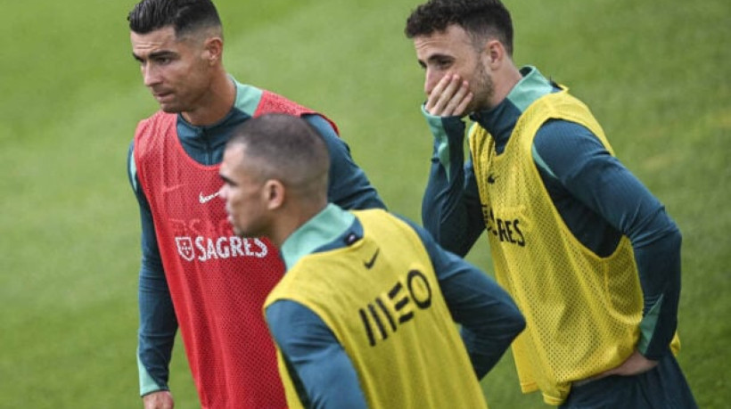 Camisa 7 do Al Nassr foi muito criticado por conta da ausência no cortejo fúnebre de seu companheiro de seleção portuguesa 