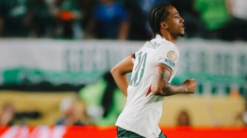 Recém chegado aos Blues, João Pedro fez sua estreia justamente contra o time brasileiro e se tornou um dos grandes destaques do segundo tempo 